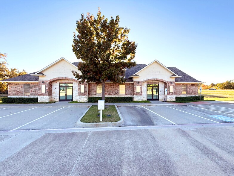 1241 Cross Timbers Rd, Flower Mound, TX à vendre - Photo principale – Image 1 sur 4
