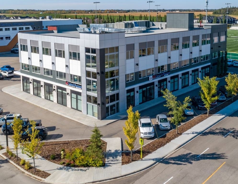 7 Tri-Leisure Way, Spruce Grove, AB à louer Photo de l’immeuble– Image 1 sur 6