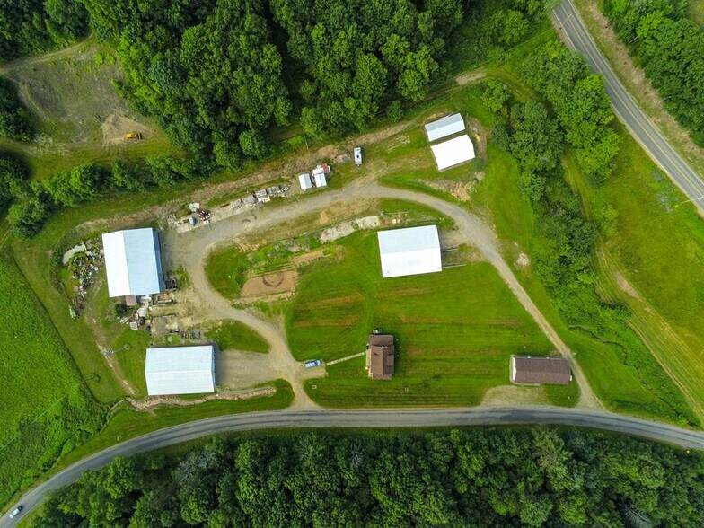 40 Hebron Rd, Coudersport, PA à vendre - Photo de l’immeuble – Image 2 sur 13