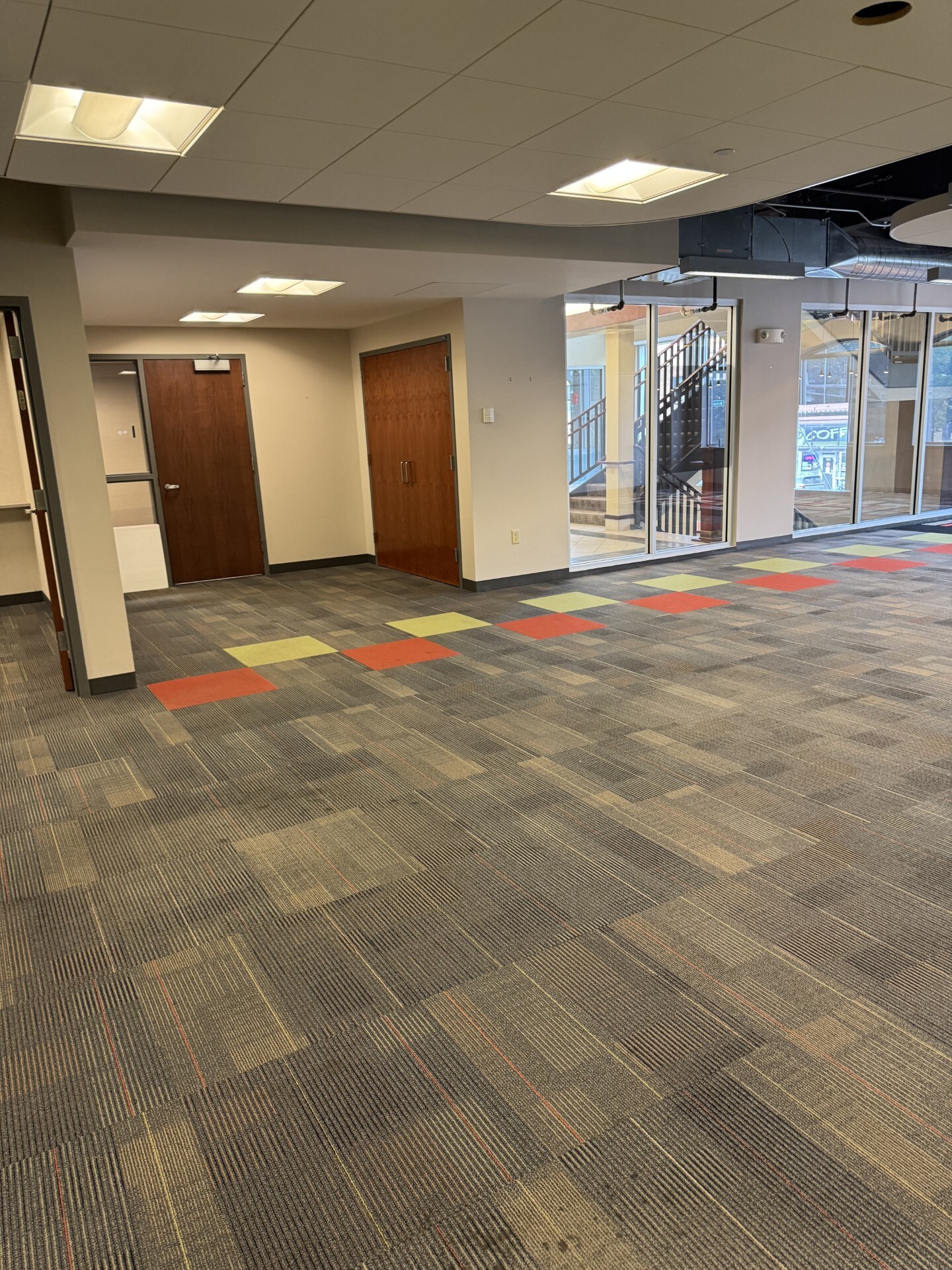 310 Broadway Ave S, Rochester, MN à louer Photo intérieure– Image 1 sur 10