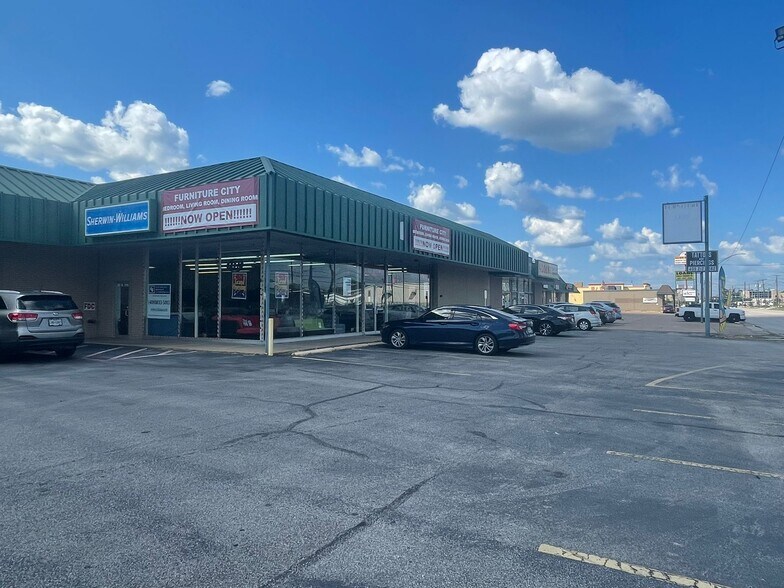 65 N 11th St, Beaumont, TX à louer - Photo de l’immeuble – Image 3 sur 11