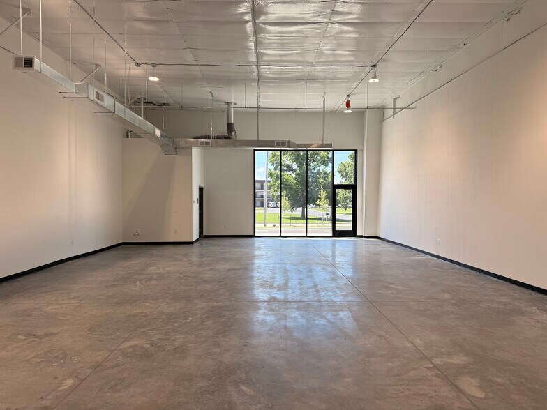 3405 NW Jefferson St, Blue Springs, MO à louer - Photo de l’immeuble – Image 3 sur 19