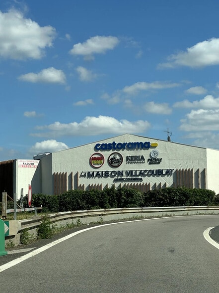 Local commercial dans Vélizy-Villacoublay à louer - Photo de l’immeuble – Image 3 sur 5