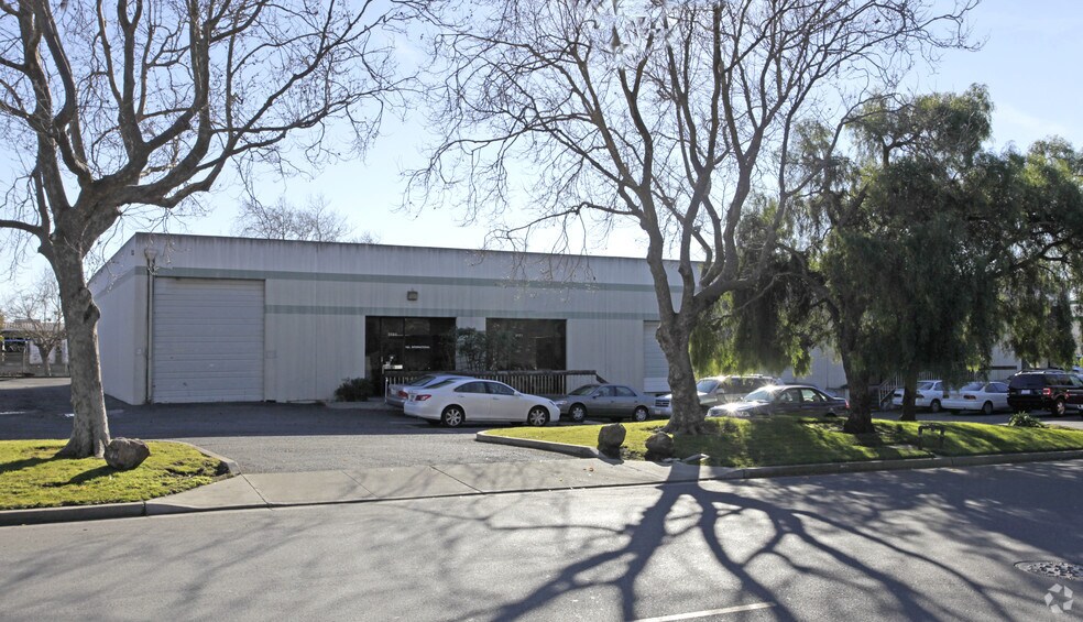 3130-3138 Diablo Ave, Hayward, CA à louer - Photo de l’immeuble – Image 2 sur 3