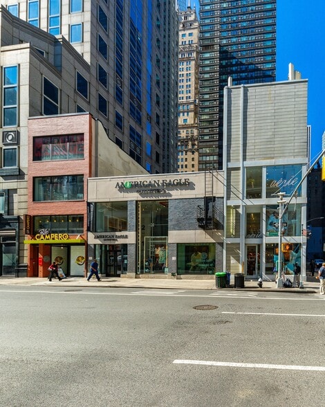 714 & 720 Lexington Avenue portefeuille de 2 biens à vendre sur LoopNet.fr - Photo de l’immeuble – Image 2 sur 11