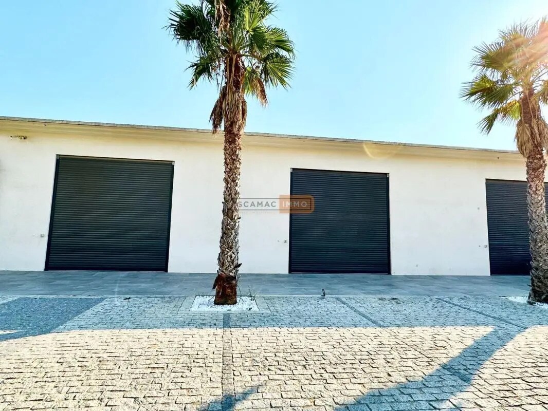 Local d’activités dans Sainte-Maxime à louer Photo de l’immeuble– Image 1 sur 5