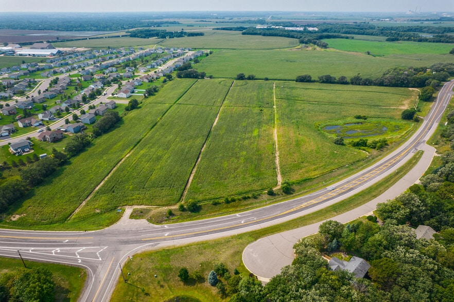 County Road 81, Big Lake, MN à vendre - Photo de l’immeuble – Image 3 sur 12