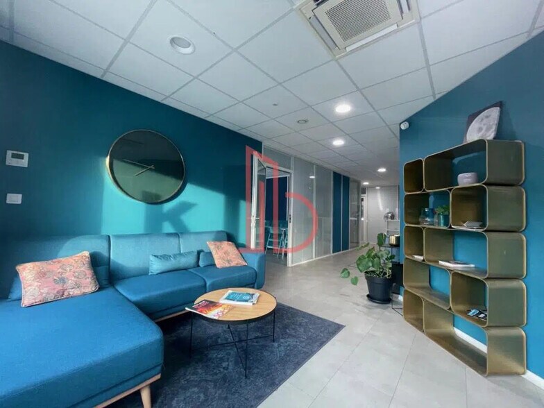 Bureau dans Bordeaux à louer - Photo intérieure – Image 1 sur 8