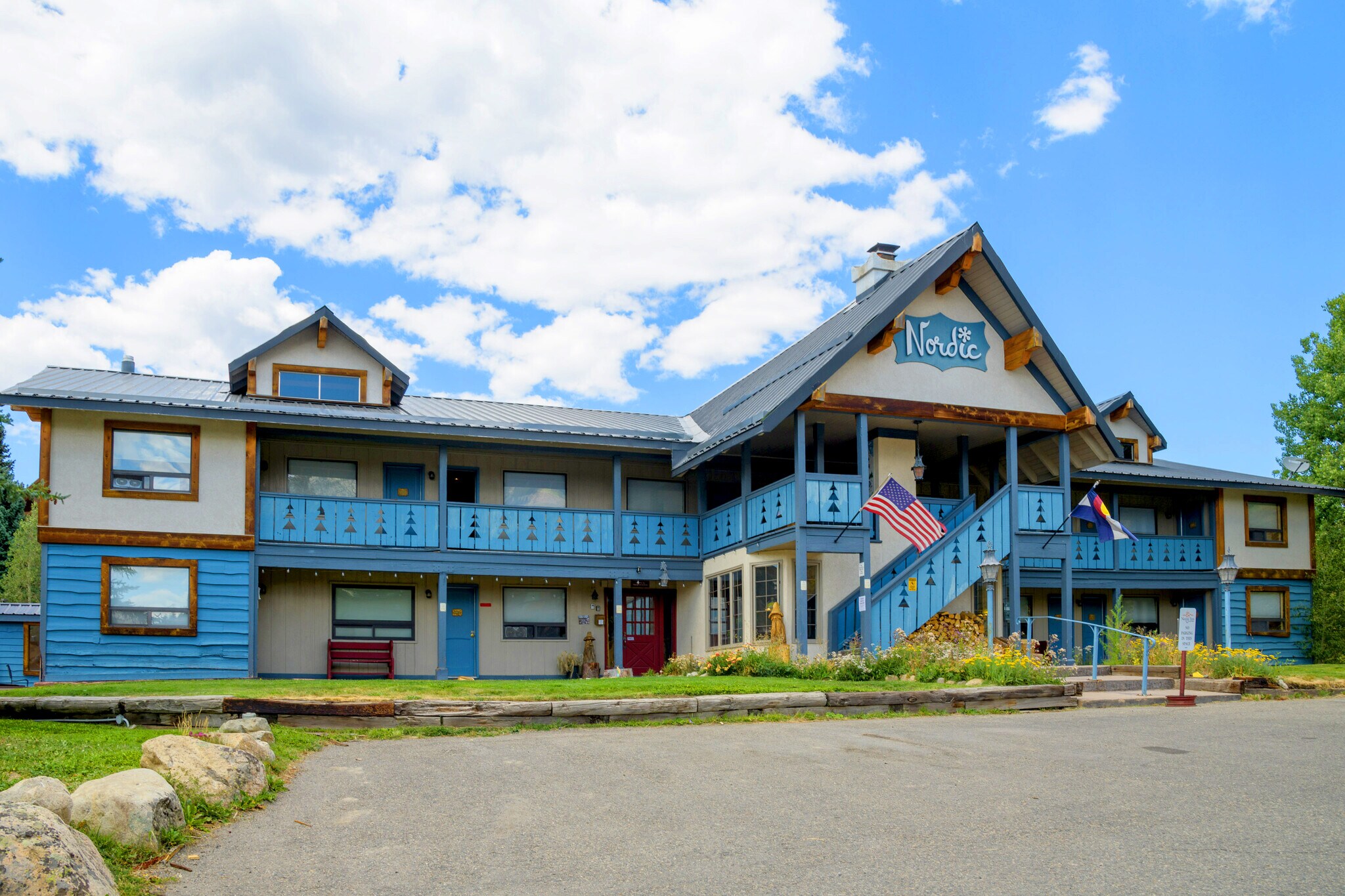 24 Treasury Rd, Crested Butte, CO à vendre Photo de l’immeuble– Image 1 sur 18