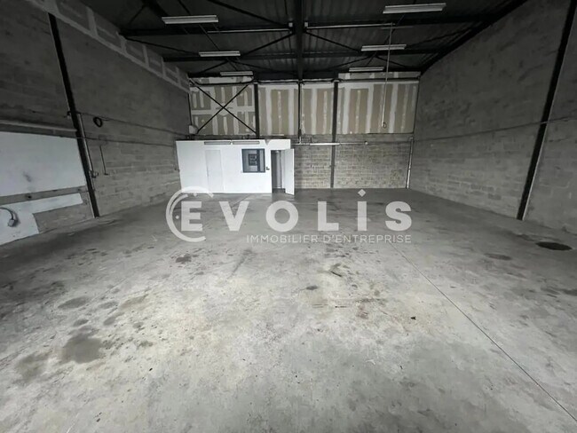 Plus de détails pour Bureau, Local d'activités à louer