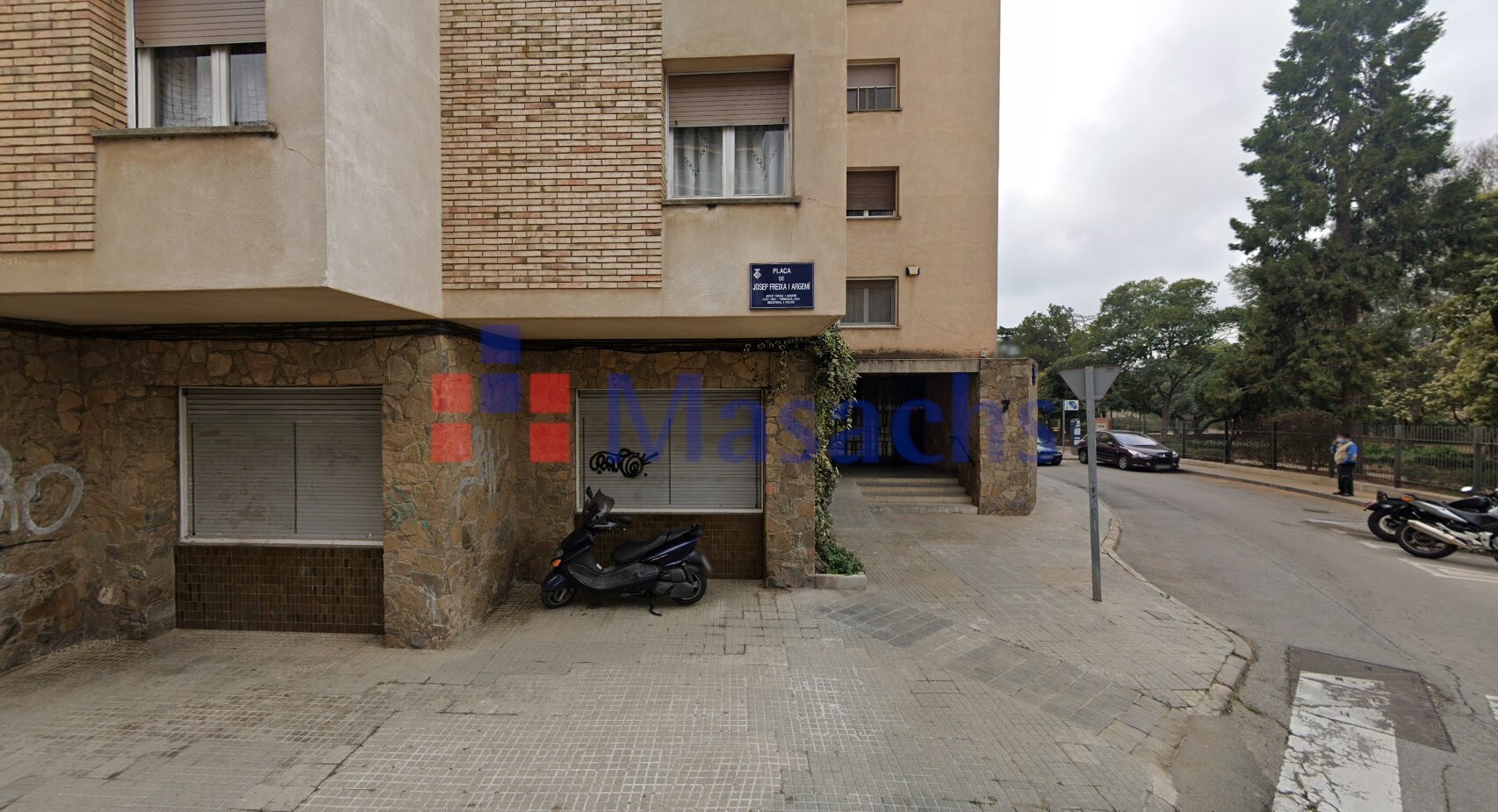 Local commercial dans Terrassa, Barcelona à louer Photo de la construction– Image 1 sur 3
