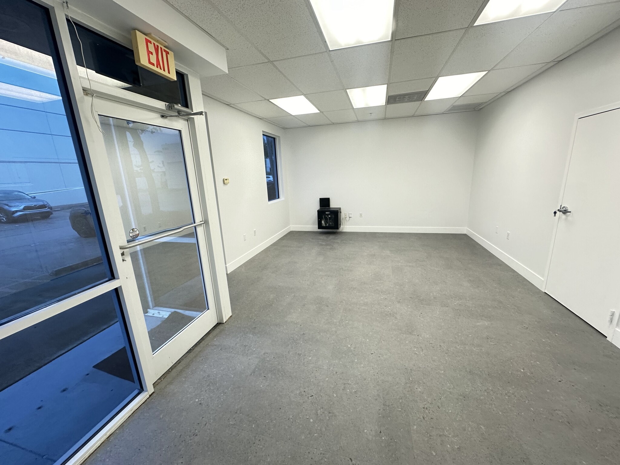 1325 NW 98th Ct, Doral, FL à louer Photo intérieure– Image 1 sur 8