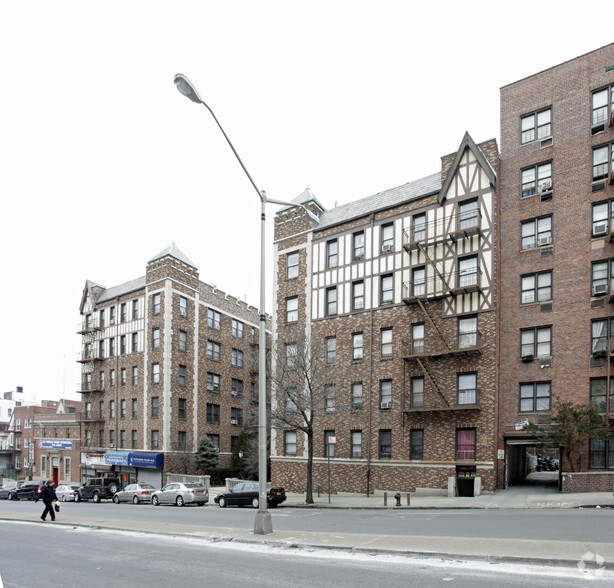 655 E 233rd St, Bronx, NY à louer - Photo principale – Image 1 sur 4