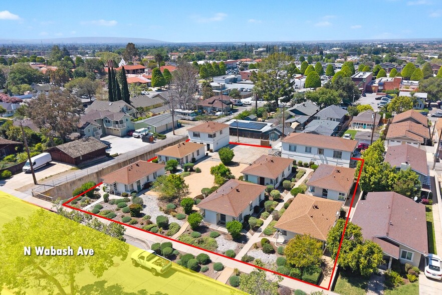 121-137 N Wabash Ave, Glendora, CA à vendre - Aérien – Image 2 sur 31
