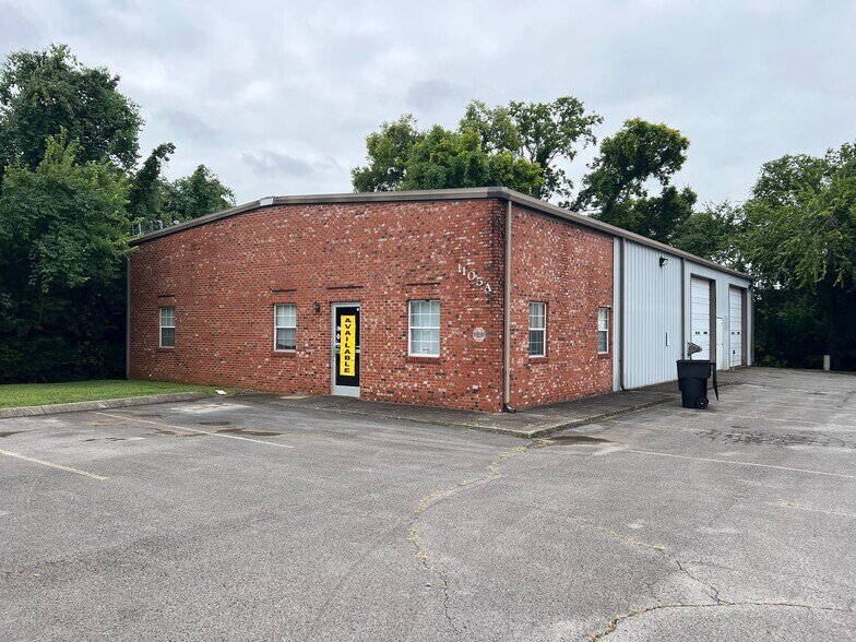 1105 W College St, Murfreesboro, TN à louer - Photo de l’immeuble – Image 1 sur 29