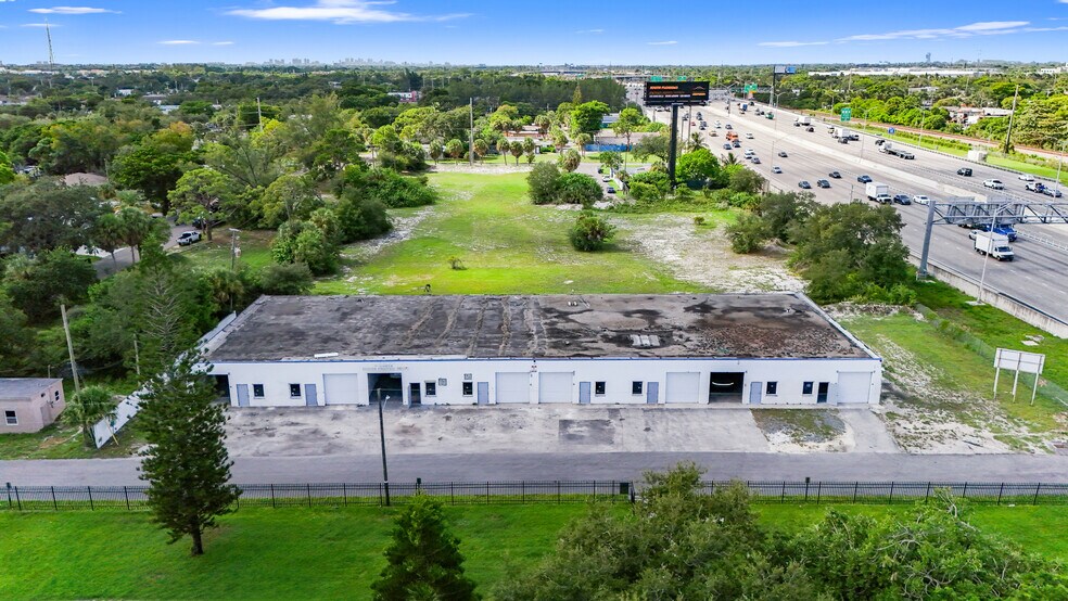 1920-1932 NW 9th St, Fort Lauderdale, FL à louer - Photo de la construction – Image 3 sur 16