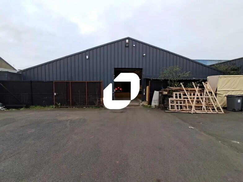 Bureau dans Hem à louer - Photo de l’immeuble – Image 3 sur 5