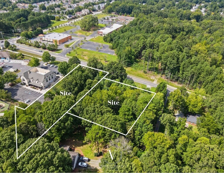 Chestnut Ln, Indian Trail, NC à vendre - Photo principale – Image 1 sur 4