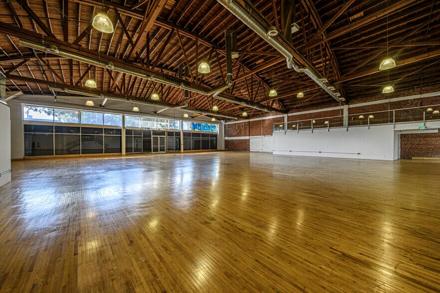 1207 E Washington Blvd, Los Angeles, CA à louer - Photo intérieure – Image 3 sur 13