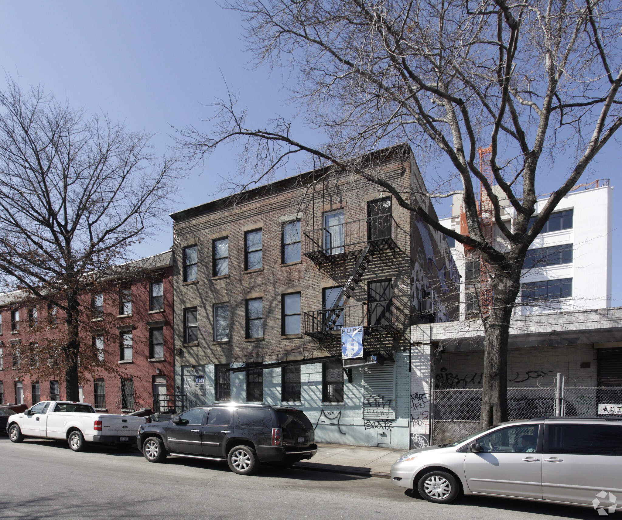 28 Marcy Ave, Brooklyn, NY à louer Photo principale– Image 1 sur 5