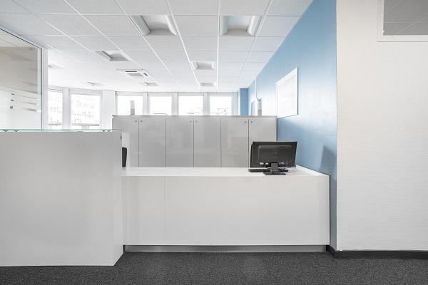 Bureau dans  à louer - Photo de l’immeuble – Image 3 sur 10