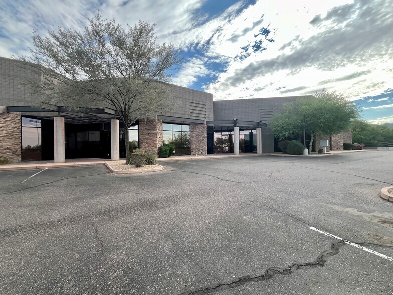 16411 N 90th St, Scottsdale, AZ à louer - Photo de l’immeuble – Image 1 sur 2