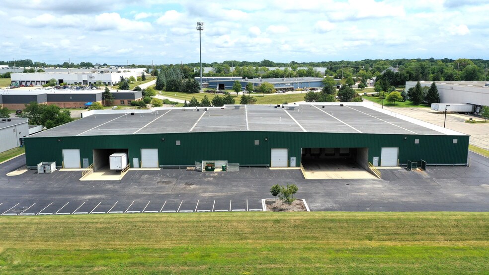 401-431 N Raddant Rd, Batavia, IL à louer - Photo de l’immeuble – Image 3 sur 5