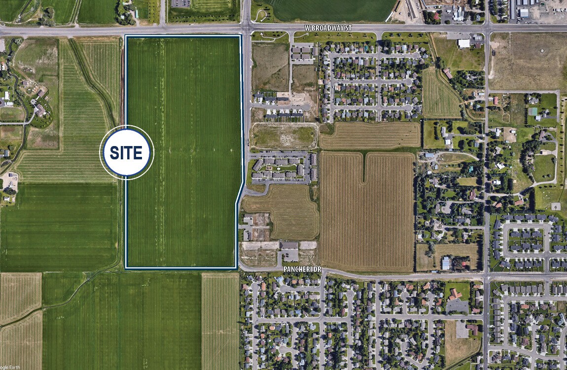3261 W Broadway, Idaho Falls, ID à vendre Photo de l’immeuble– Image 1 sur 3