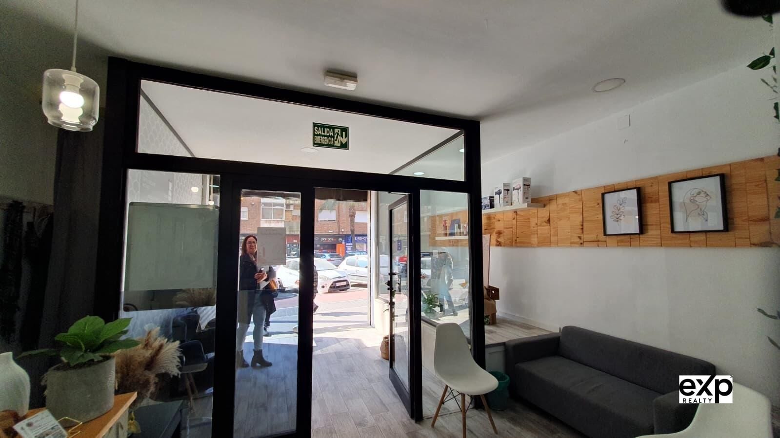 Local commercial dans Paterna, Valencia à louer Photo intérieure– Image 1 sur 7