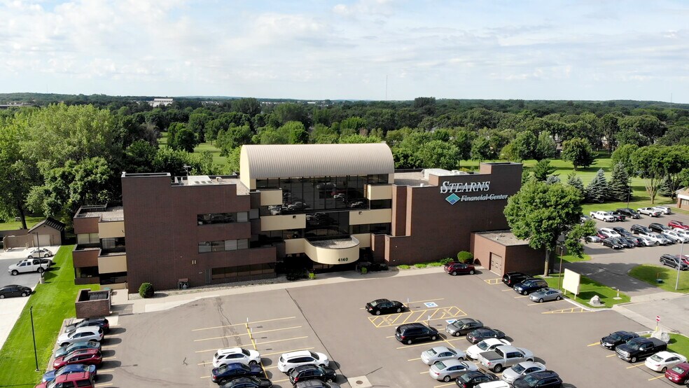 4140 Thielman Ln, Saint Cloud, MN à louer - Photo de l’immeuble – Image 1 sur 18