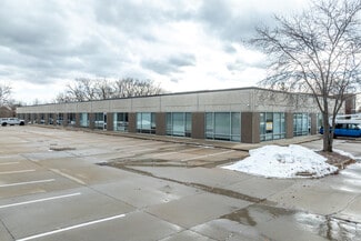 Plus de détails pour 3601-3629 109th St, Urbandale, IA - Local d'activités à louer