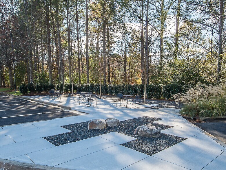 4425 Alexander Dr, Alpharetta, GA à louer - Photo de l’immeuble – Image 3 sur 3
