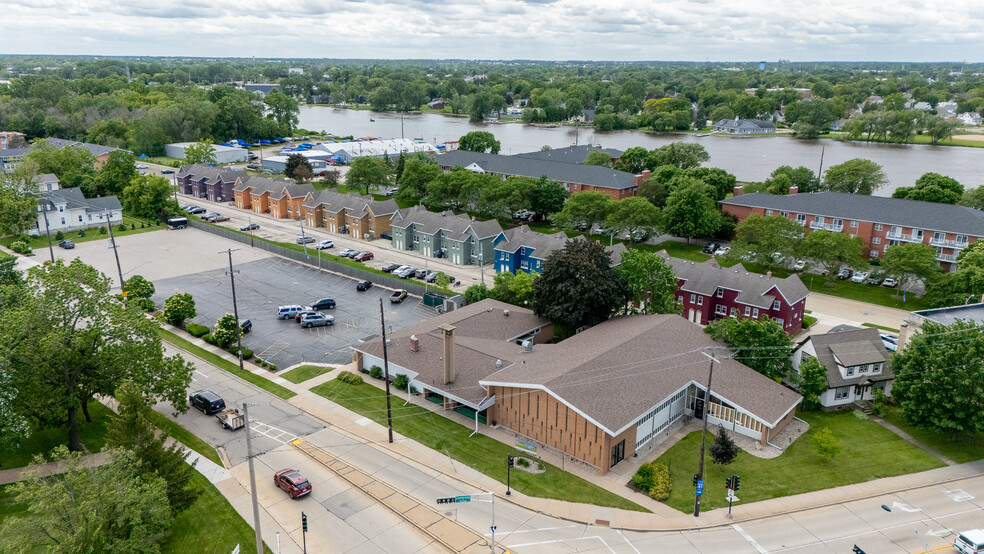 1331 High Ave, Oshkosh, WI à vendre - Aérien – Image 2 sur 90