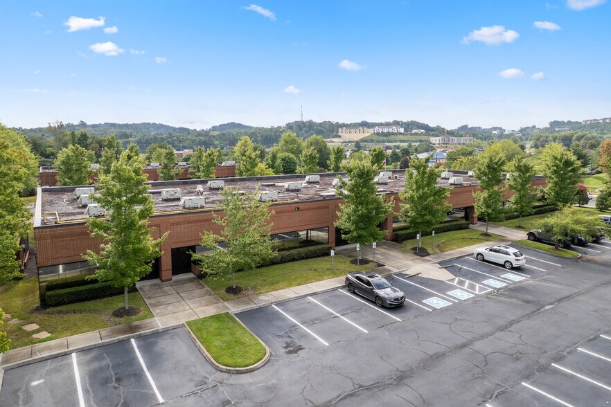 2420 Cherahala Blvd, Knoxville, TN à vendre - Photo de l’immeuble – Image 2 sur 19