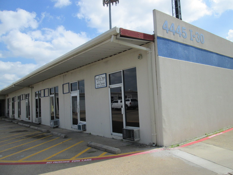 4445 Interstate 30, Mesquite, TX à louer - Photo de l’immeuble – Image 1 sur 8