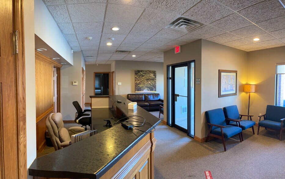 2270 Holmgren Way, Green Bay, WI à louer - Photo intérieure – Image 3 sur 12