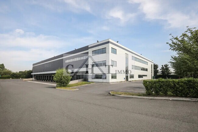 Plus de détails pour Bureau, Industriel/Logistique à louer