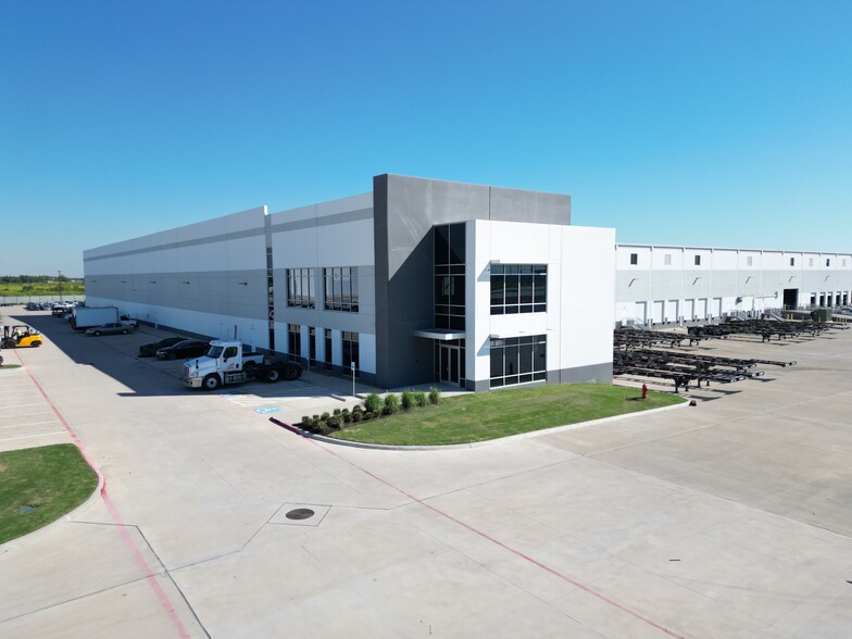 6101 Grand Pky S, Baytown, TX à louer - Photo de l’immeuble – Image 3 sur 11