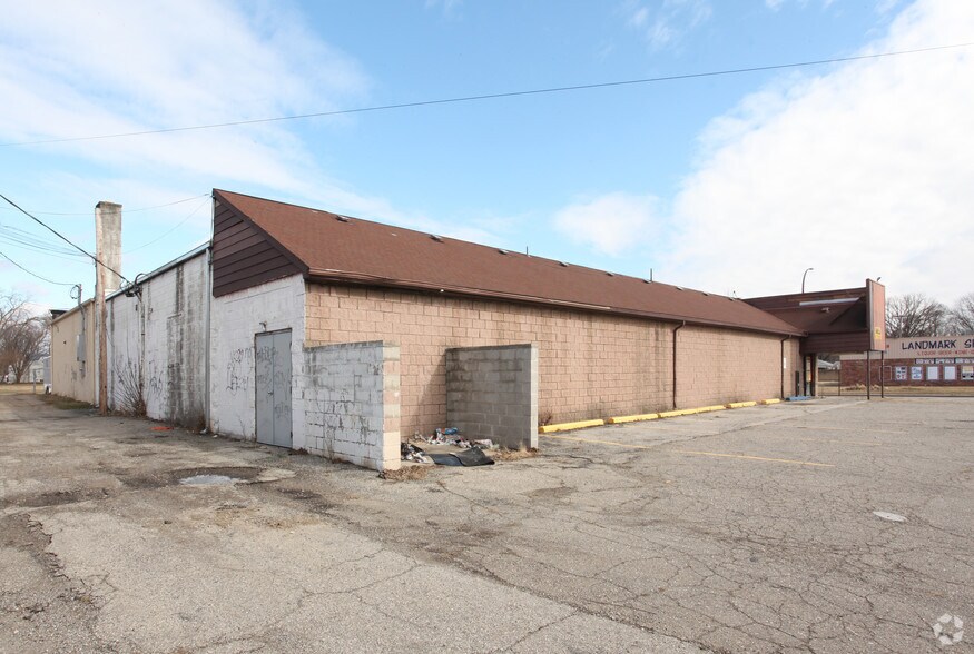 4650 S Beech Daly St, Dearborn Heights, MI à vendre - Photo de l’immeuble – Image 2 sur 14