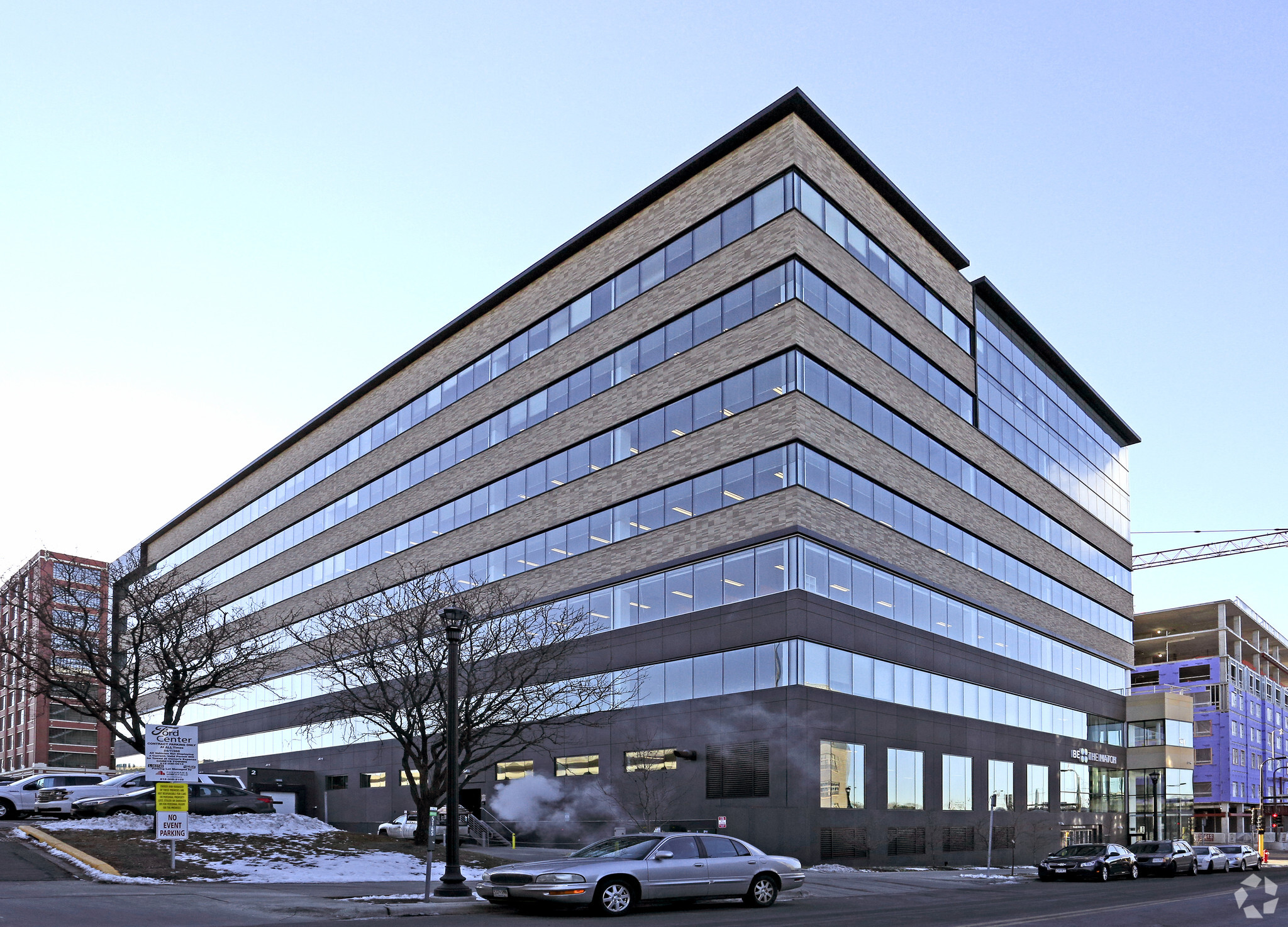 500 N 5th St, Minneapolis, MN à louer Photo de l’immeuble– Image 1 sur 10