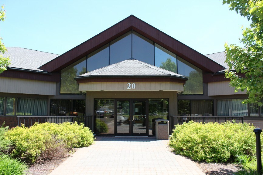 20 Waterside Dr, Farmington, CT à louer - Photo de l’immeuble – Image 2 sur 5