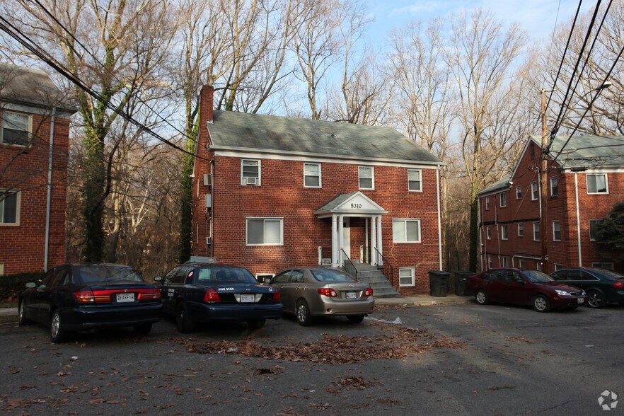 8310 Roanoke Ave, Takoma Park, MD à vendre - Photo de l’immeuble – Image 2 sur 3