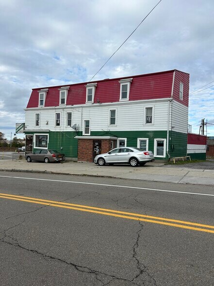 1329 Niagara St, Buffalo, NY à vendre - Photo de l’immeuble – Image 3 sur 4