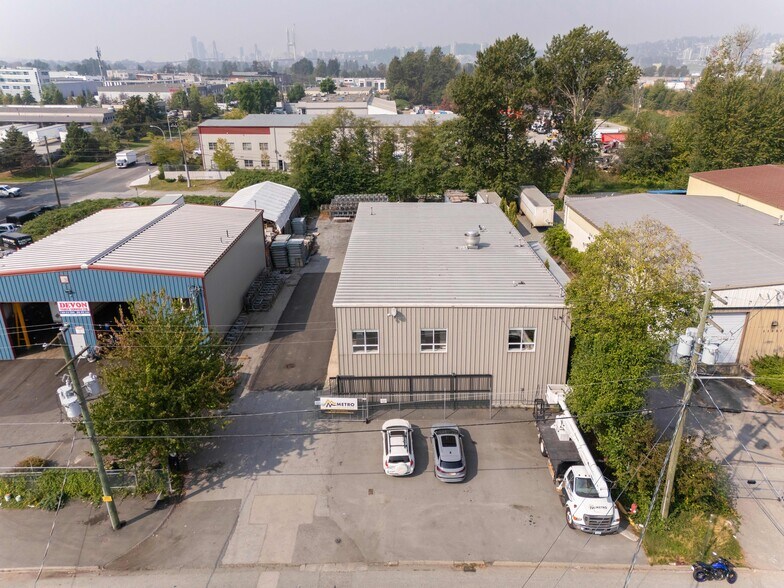 11517 132A St, Surrey, BC à vendre - Photo de l’immeuble – Image 2 sur 21