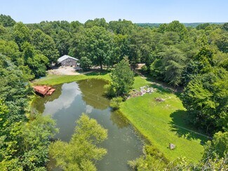 Plus de détails pour 1374 Peter Pond Rd, Ashland City, TN - Spécialisé à vendre