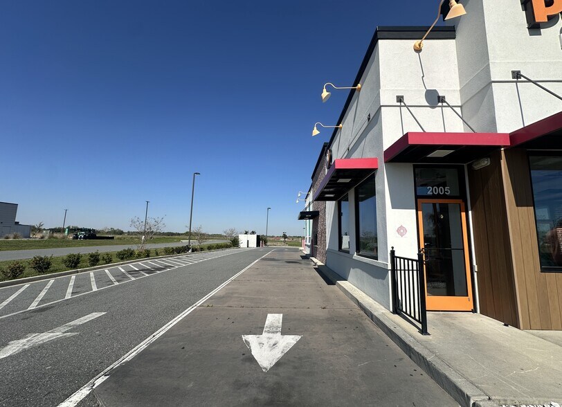 2005 Ohio Ave N, Live Oak, FL à louer - Photo de l’immeuble – Image 2 sur 10