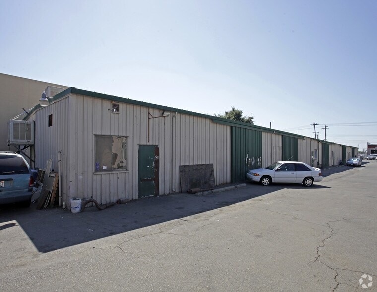 2552 Albatross Way, Sacramento, CA à louer - Photo de l’immeuble – Image 2 sur 3