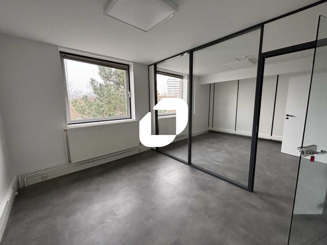 Bureau dans Évry-Courcouronnes à vendre Photo intérieure– Image 1 sur 14