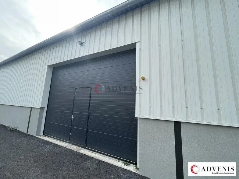 Local d’activités dans Floirac à louer - Photo de l’immeuble – Image 1 sur 5