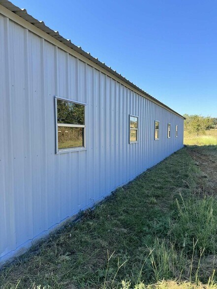 4616 E Renfro St, Alvarado, TX à vendre - Photo de l’immeuble – Image 2 sur 5